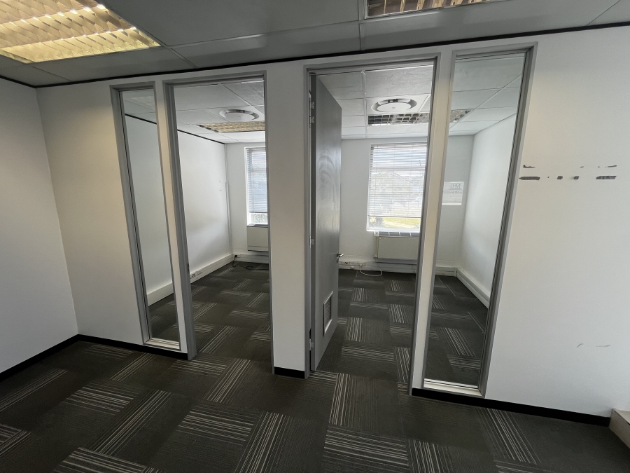 To Let commercial Property for Rent in Bo Oakdale Western Cape